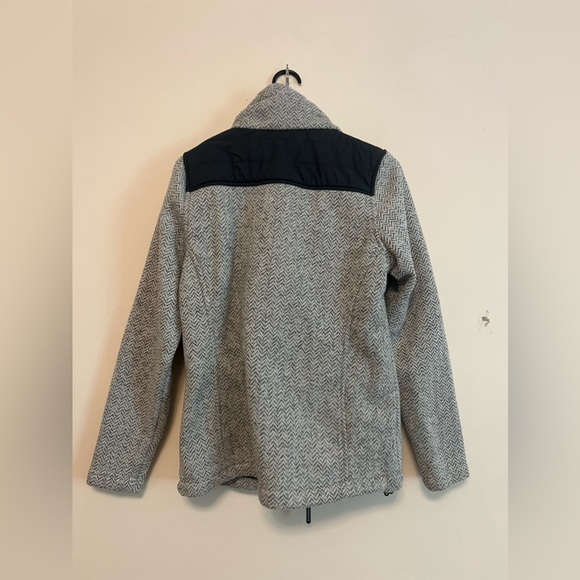 New Balance Jacket - Picture 3 of 3